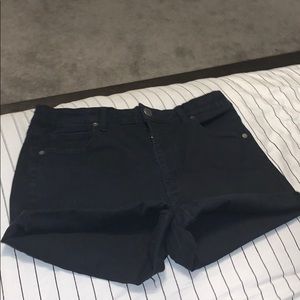 american eagle black jean shorts